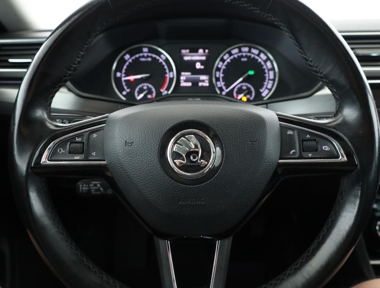 2018 Škoda SUPERB - 14