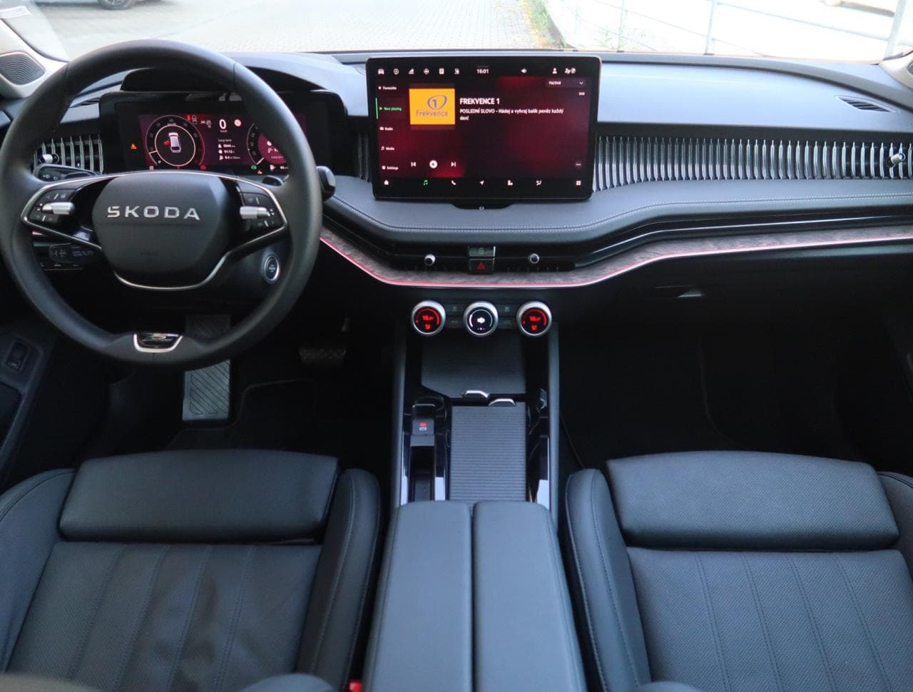 2025 Škoda SUPERB - 10