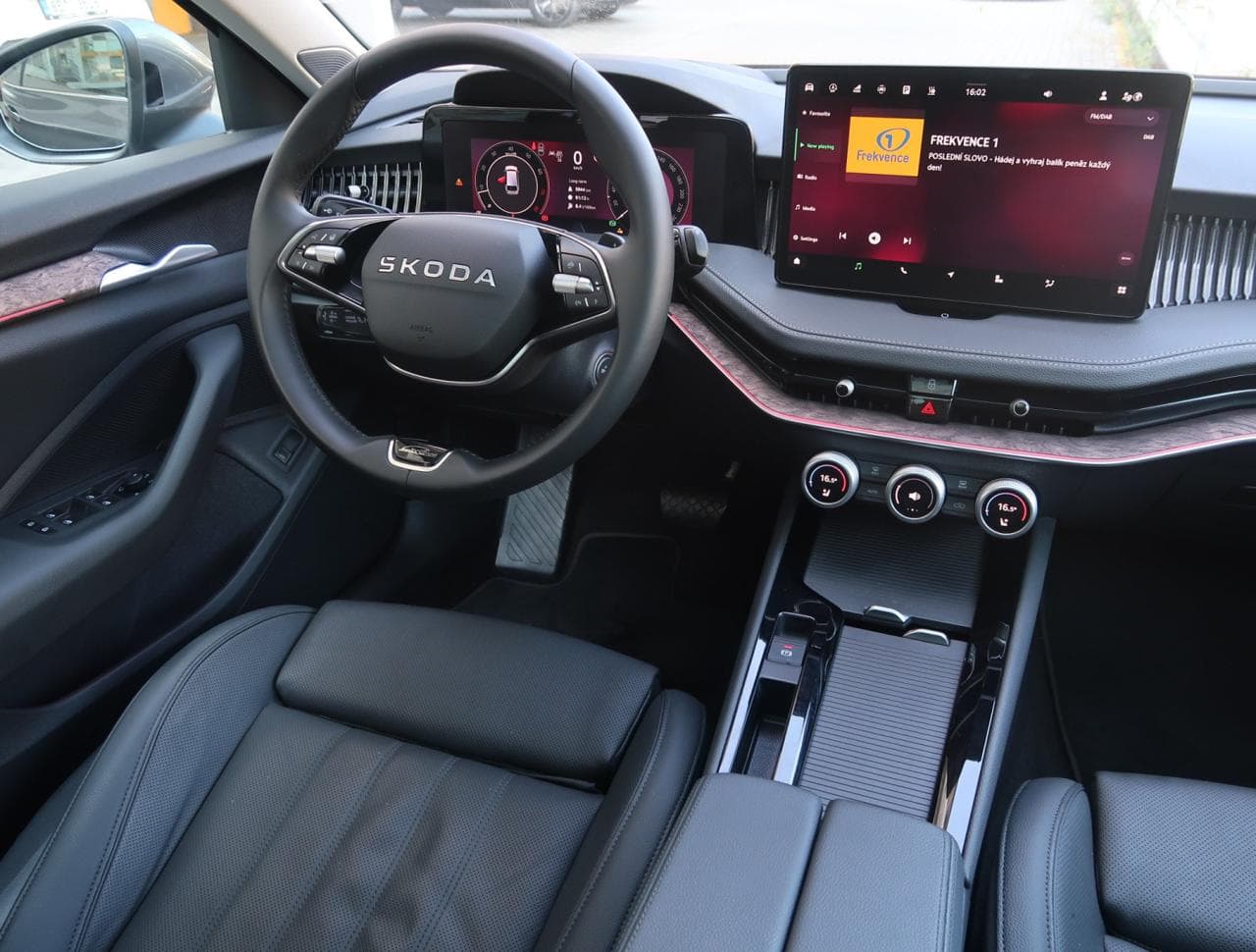 2025 Škoda SUPERB - 9
