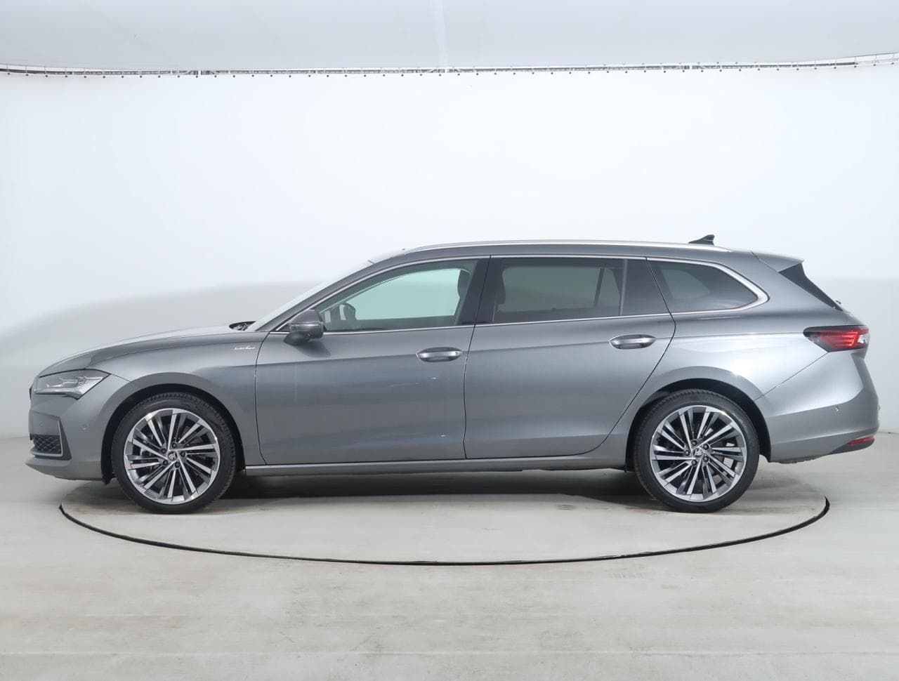 2025 Škoda SUPERB - 4