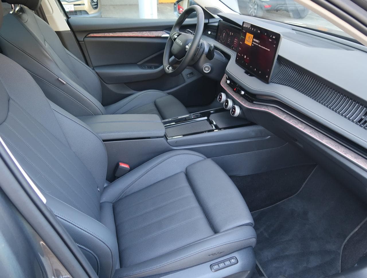 2025 Škoda SUPERB - 12