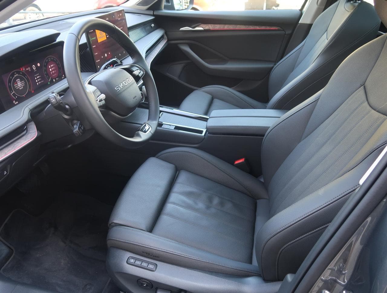 2025 Škoda SUPERB - 16