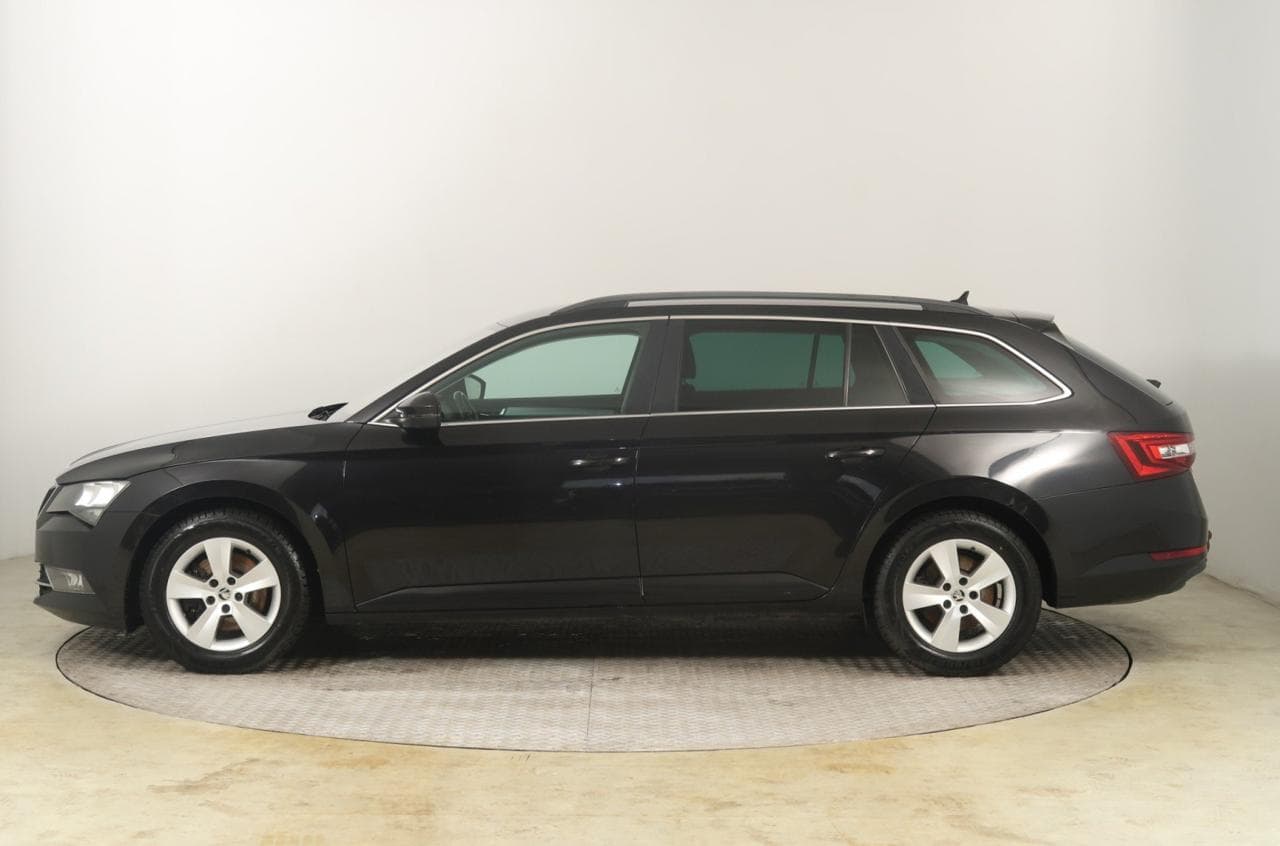 2017 Škoda SUPERB - 4