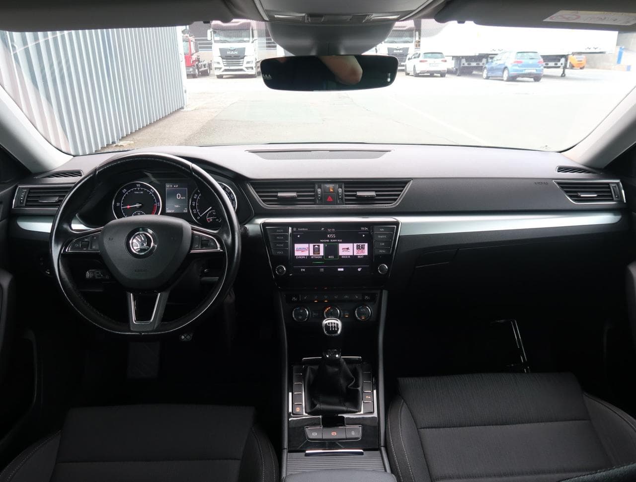 2017 Škoda SUPERB - 10