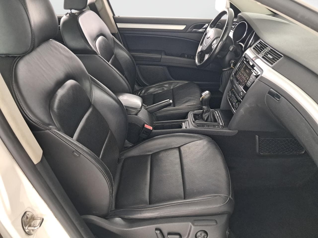 2012 Škoda SUPERB - 12