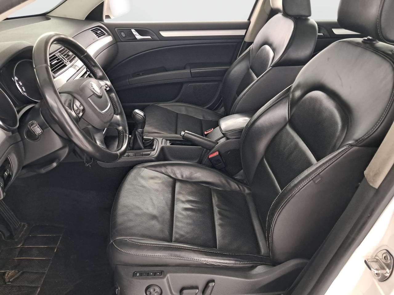 2012 Škoda SUPERB - 16