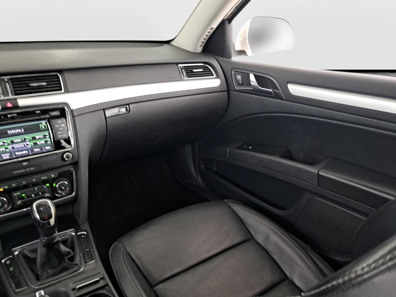 2012 Škoda SUPERB - 11