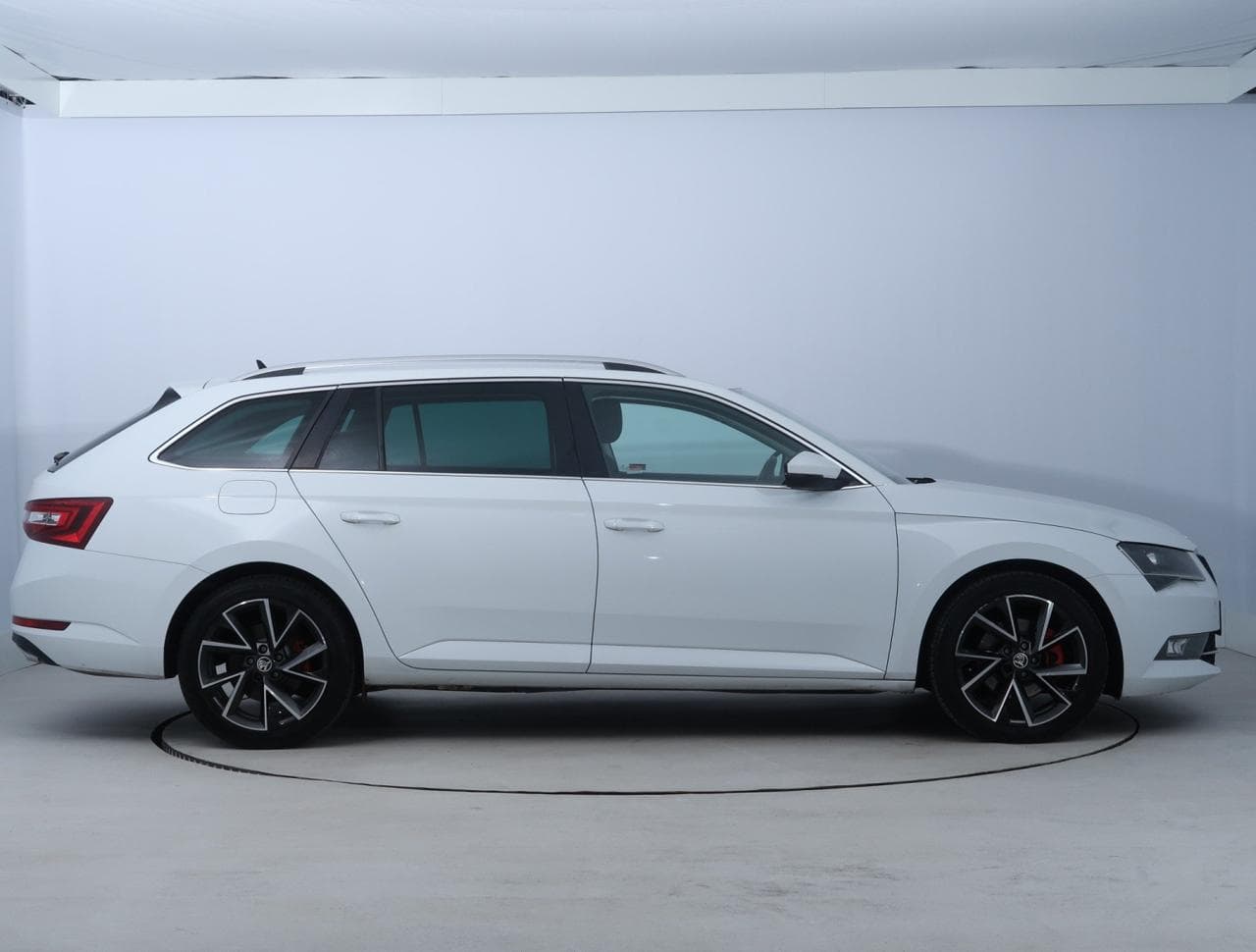 2017 Škoda SUPERB - 8