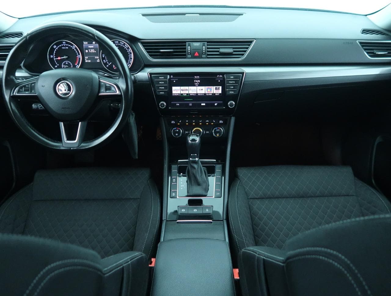 2017 Škoda SUPERB - 10