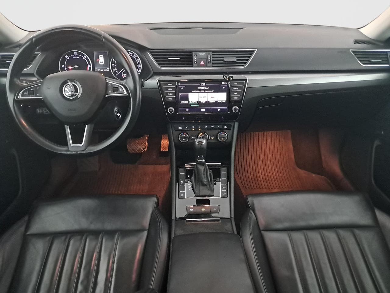 2016 Škoda SUPERB - 10