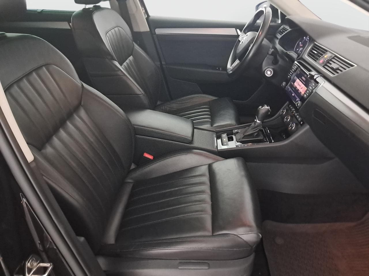 2016 Škoda SUPERB - 12