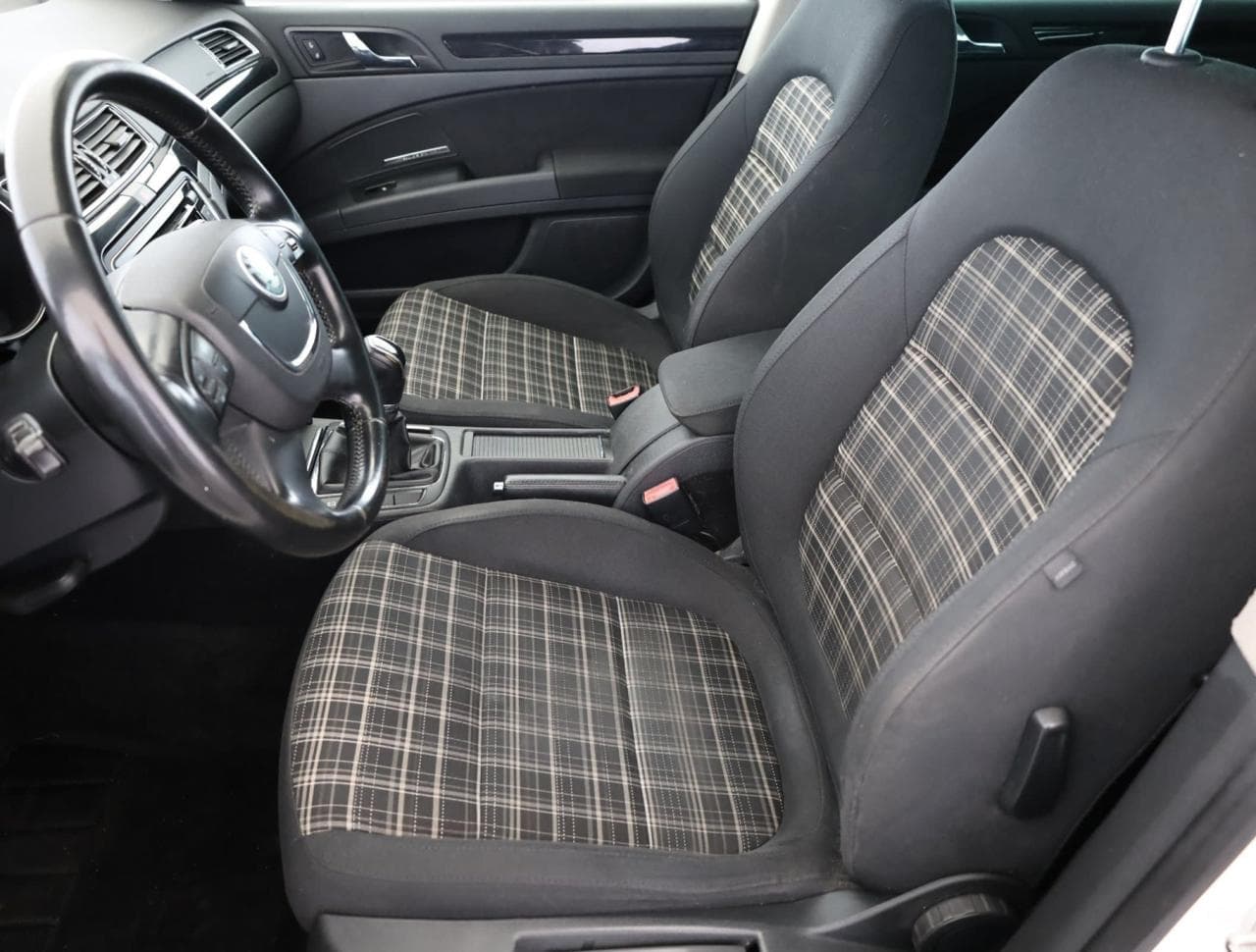 2012 Škoda SUPERB - 13