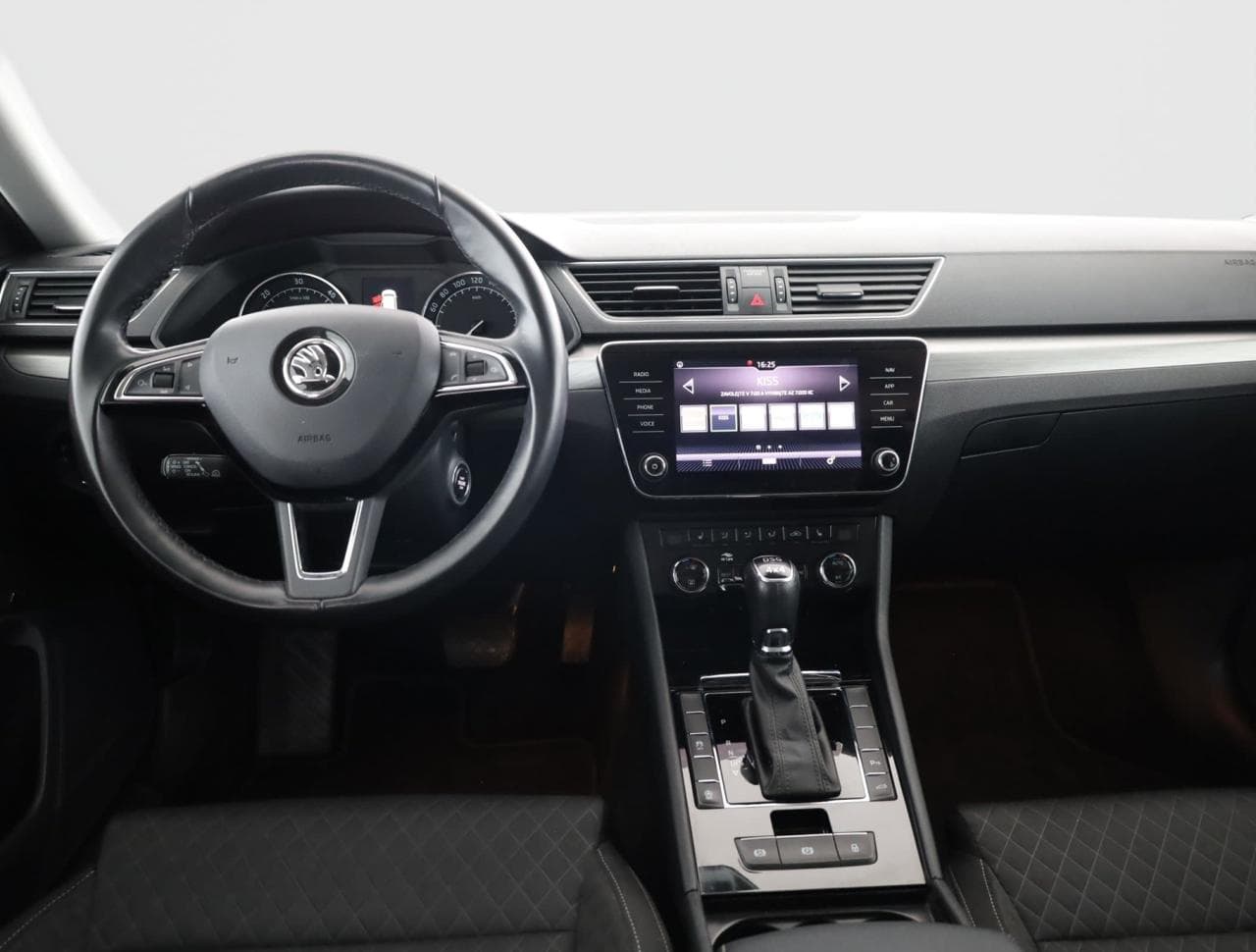 2018 Škoda SUPERB - 9