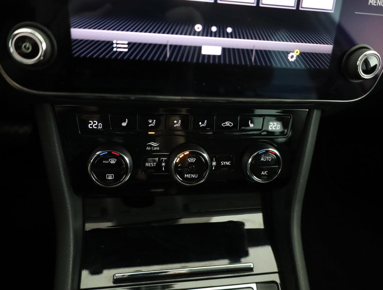 2018 Škoda SUPERB - 16