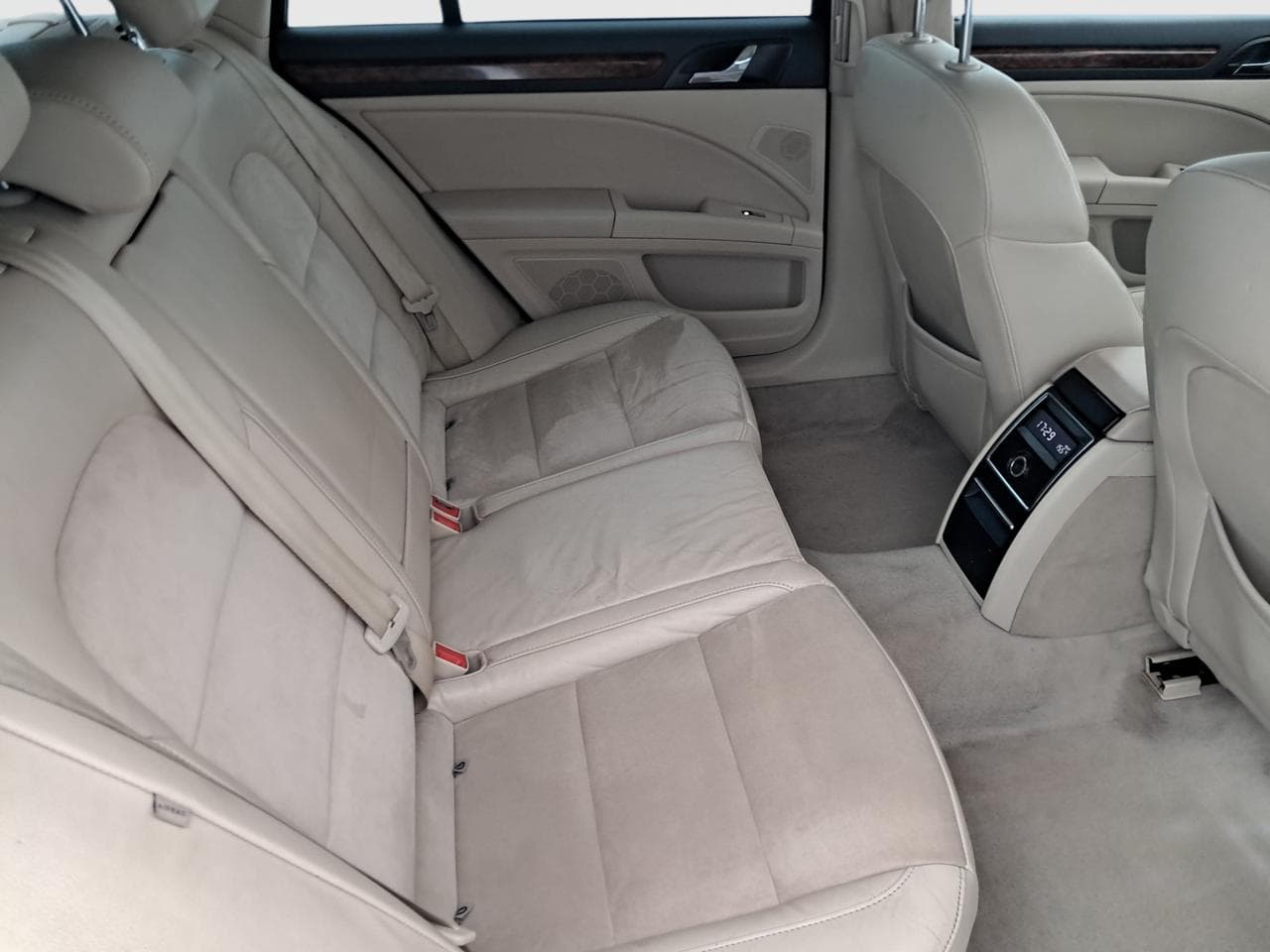 2011 Škoda SUPERB - 13