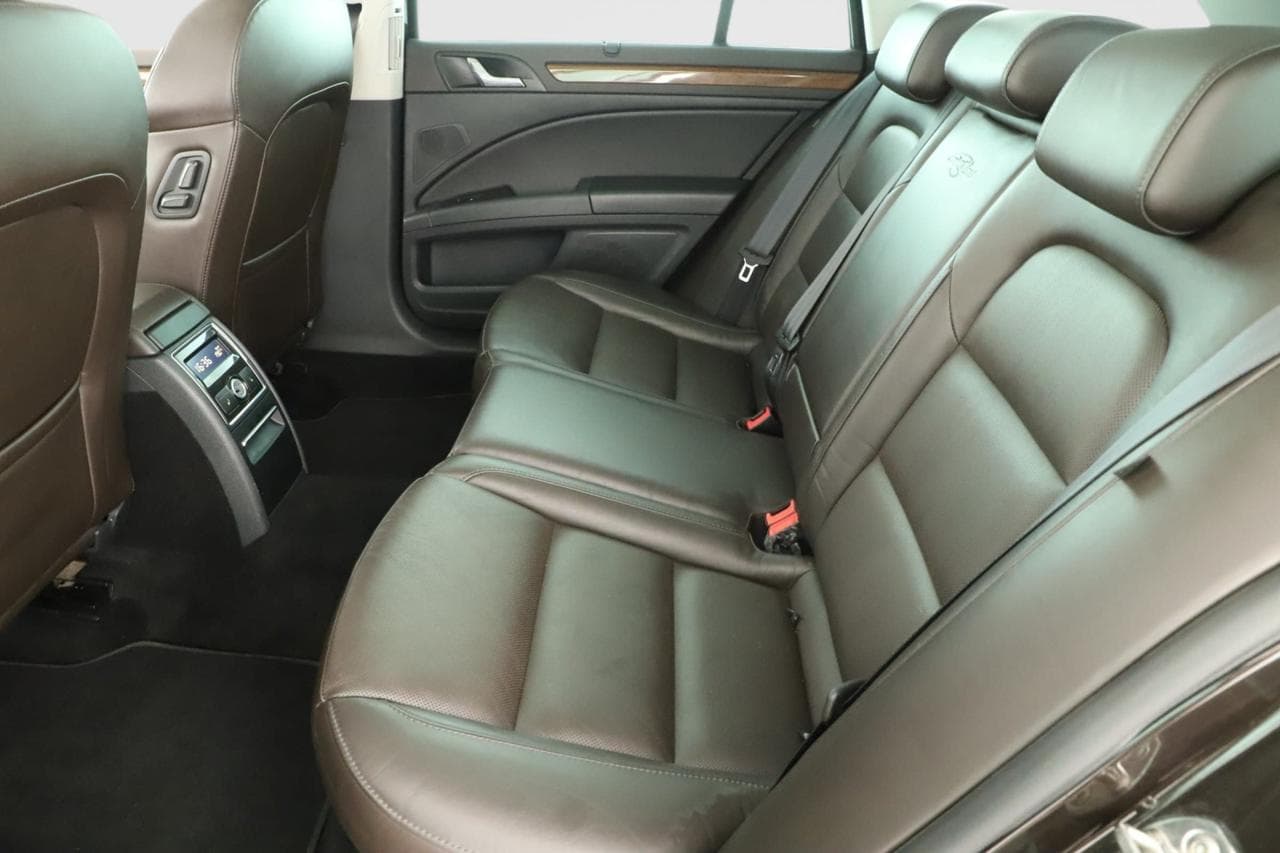 2013 Škoda SUPERB - 12