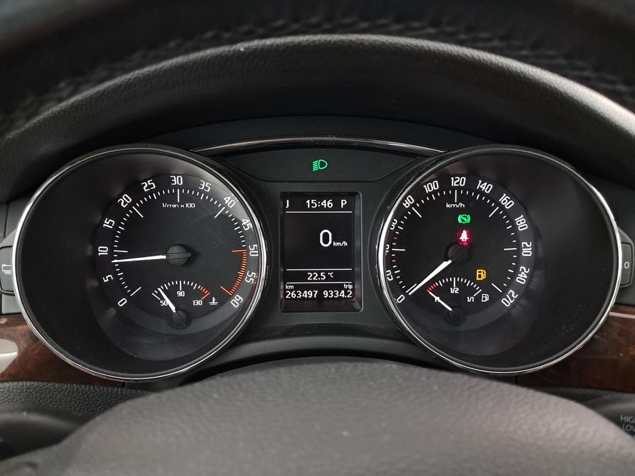 2014 Škoda SUPERB - 17