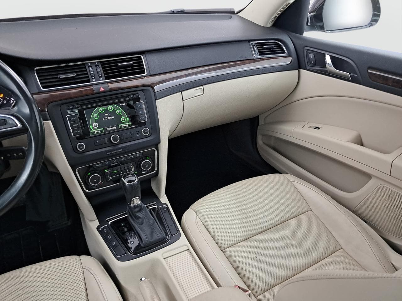 2014 Škoda SUPERB - 11