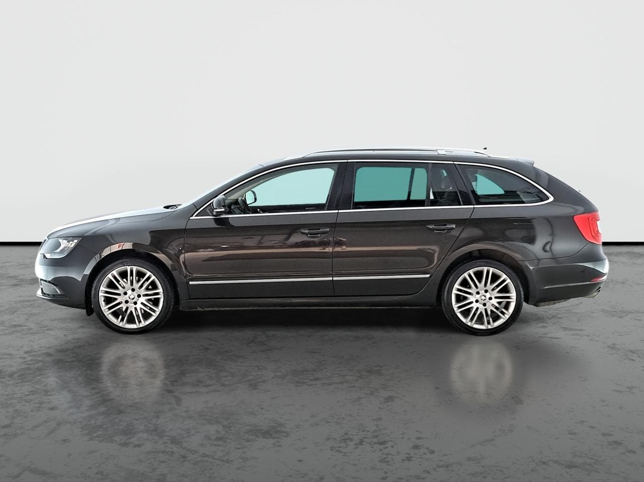 2014 Škoda SUPERB - 4