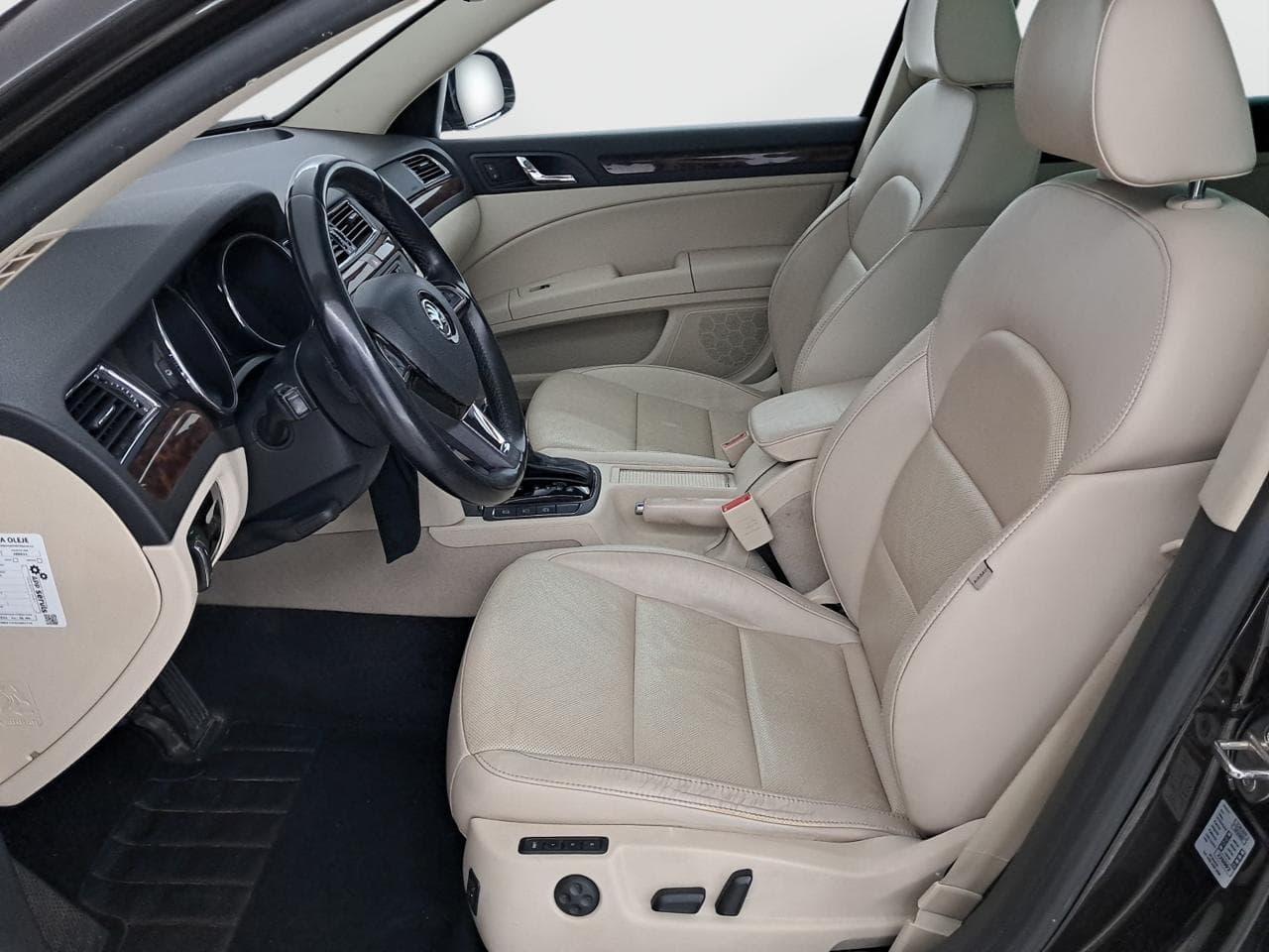 2014 Škoda SUPERB - 16