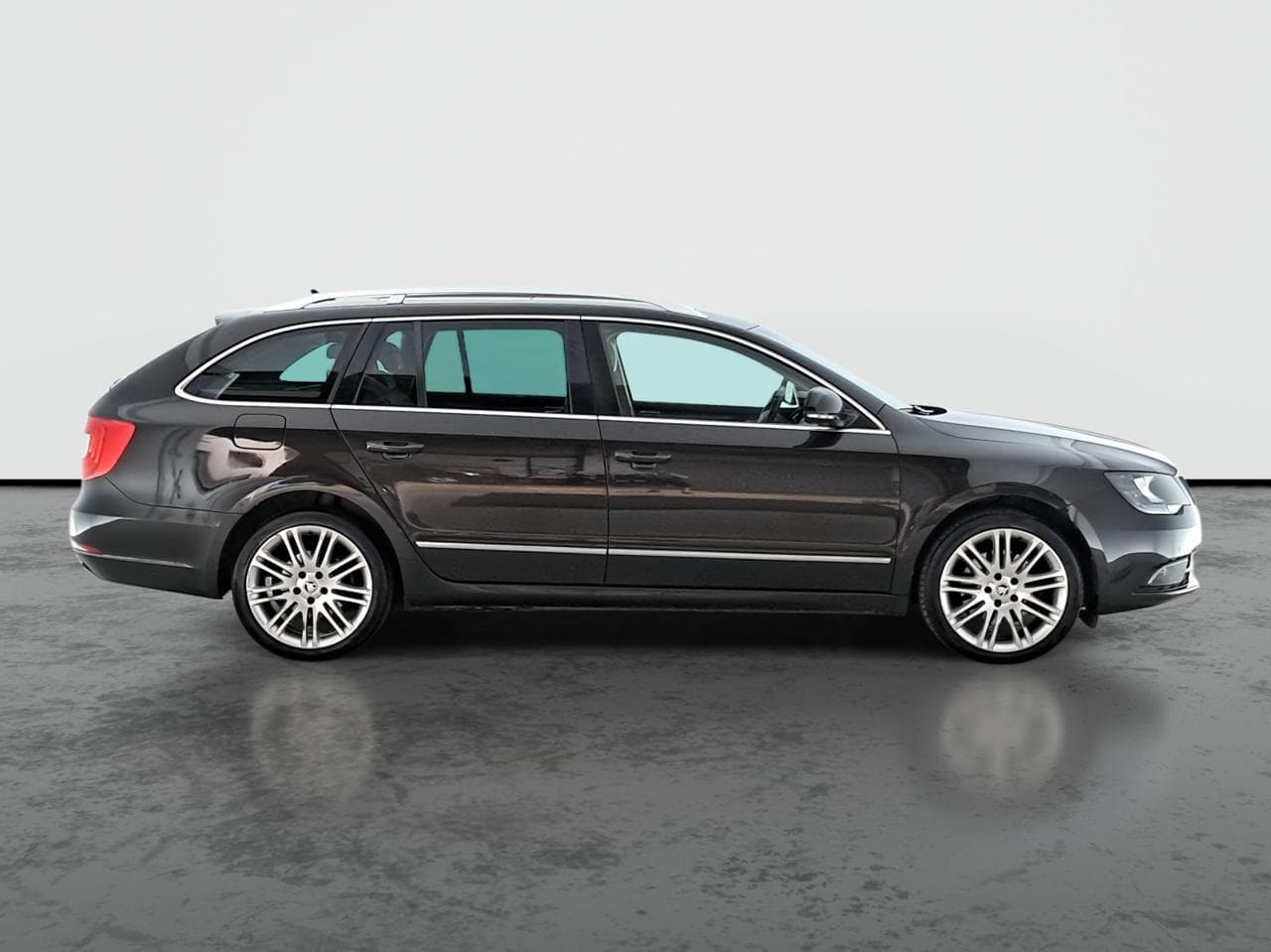 2014 Škoda SUPERB - 8
