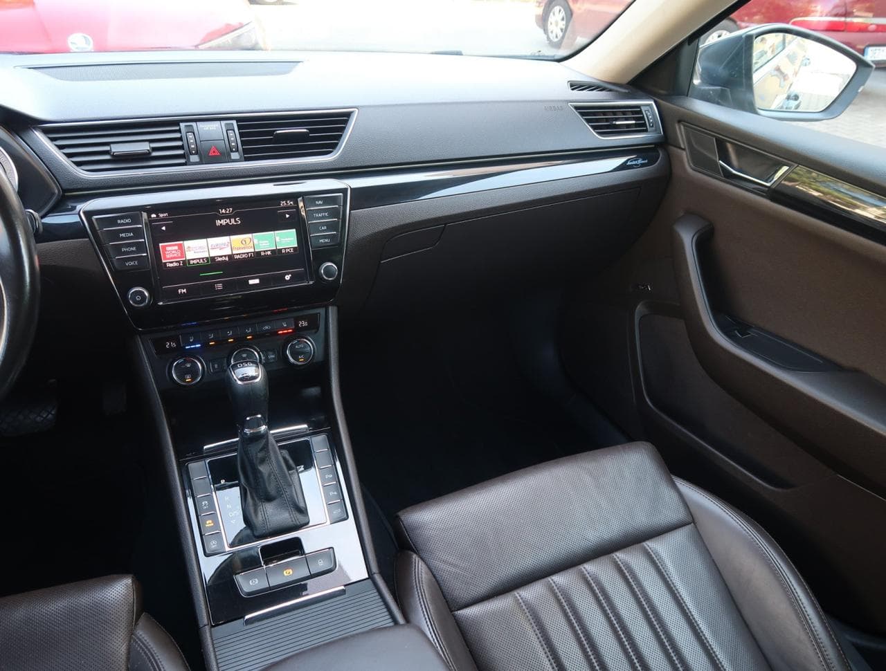 2016 Škoda SUPERB - 11