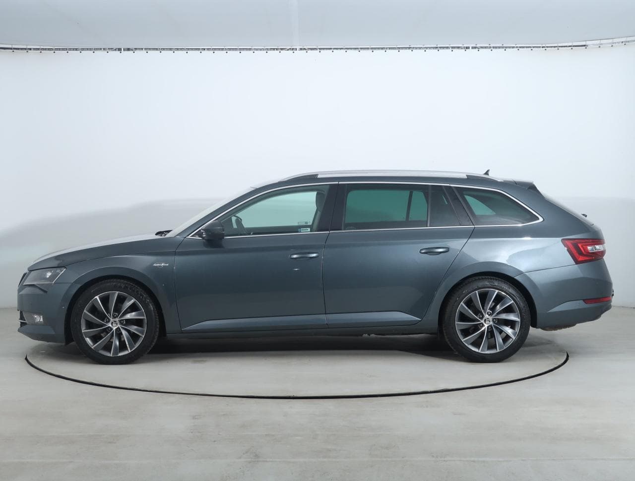 2016 Škoda SUPERB - 4