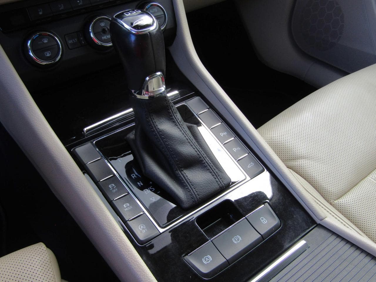 2015 Škoda Superb - 15