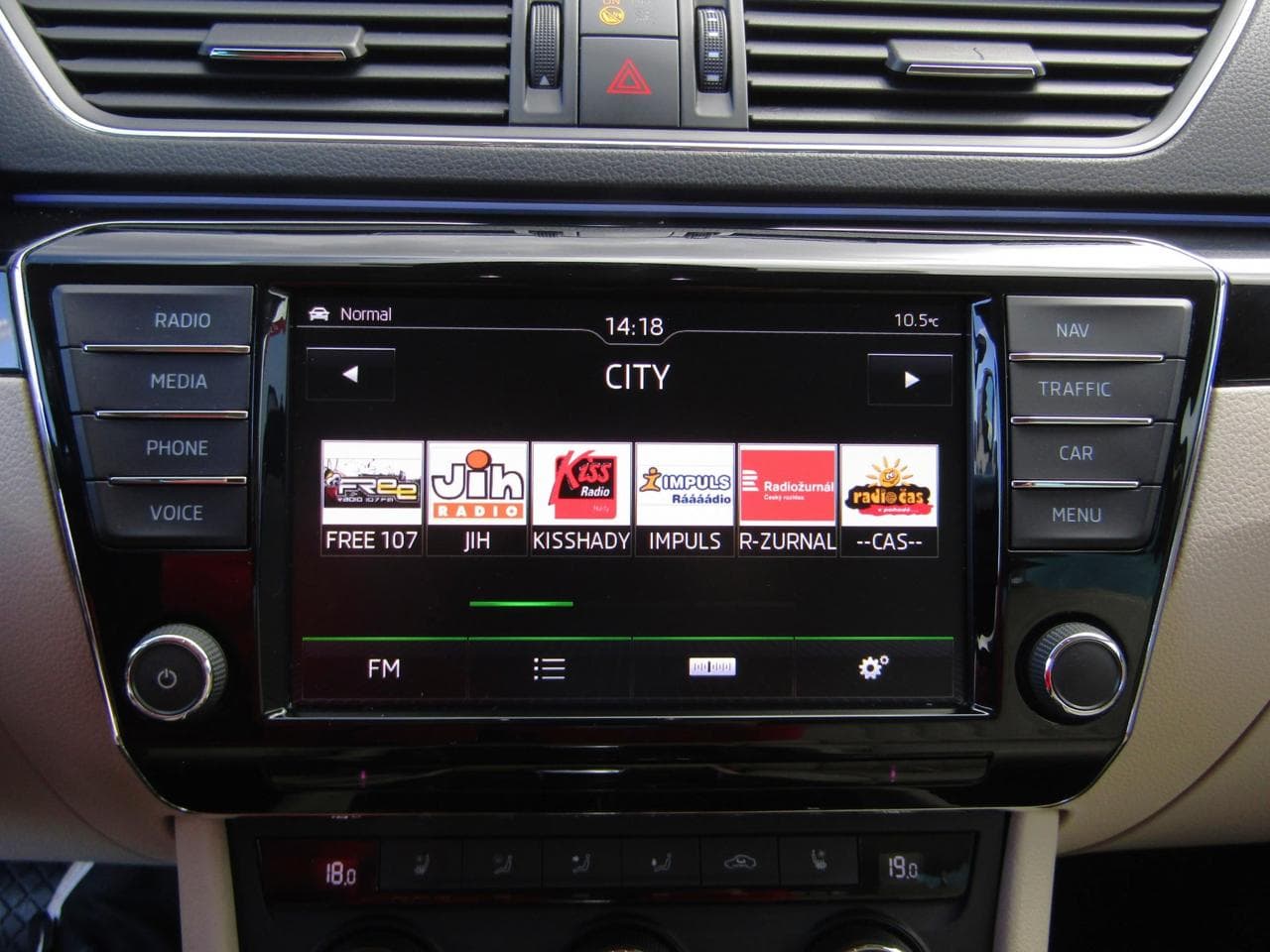 2015 Škoda Superb - 17