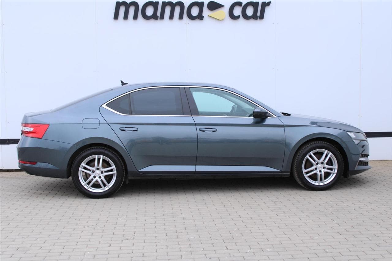 2020 Škoda Superb - 8
