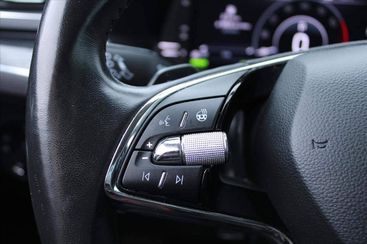 2020 Škoda Superb - 17