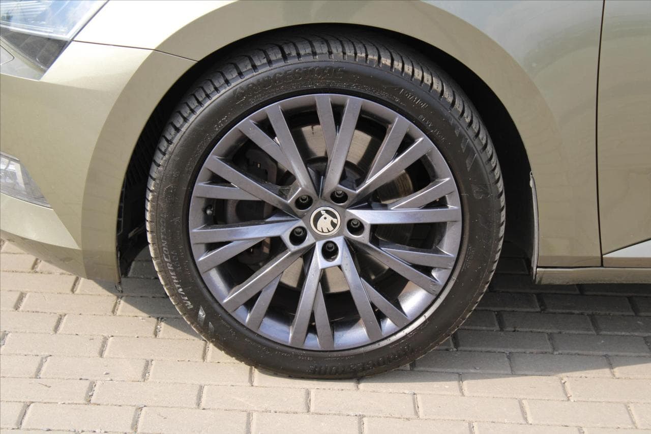 2017 Škoda Superb - 9