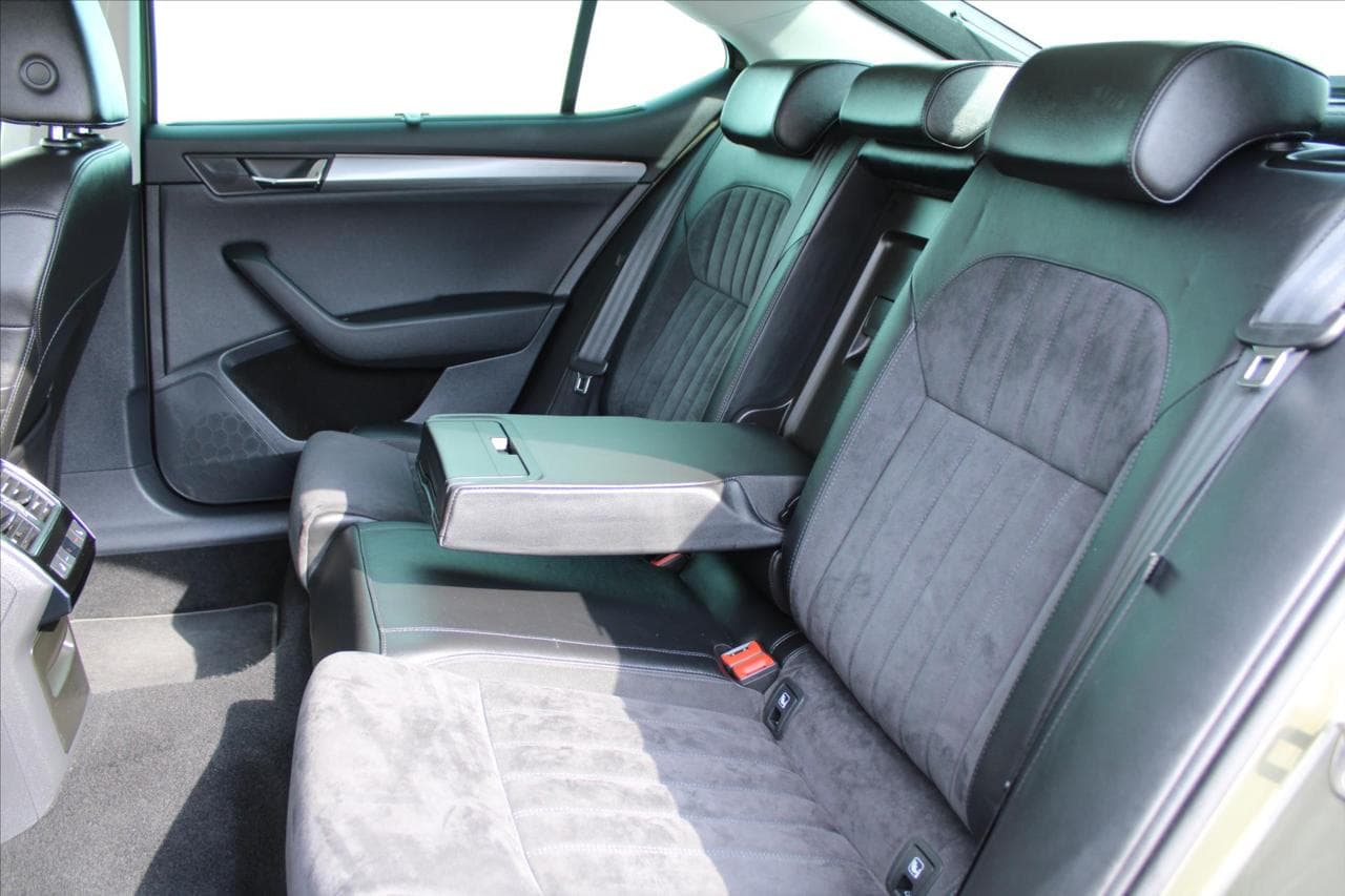 2017 Škoda Superb - 11