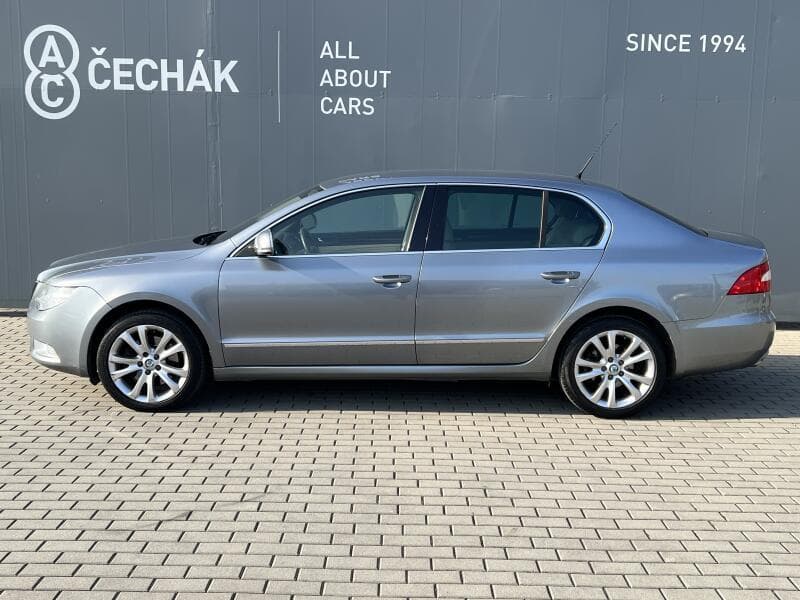 2009 Škoda SUPERB - 8
