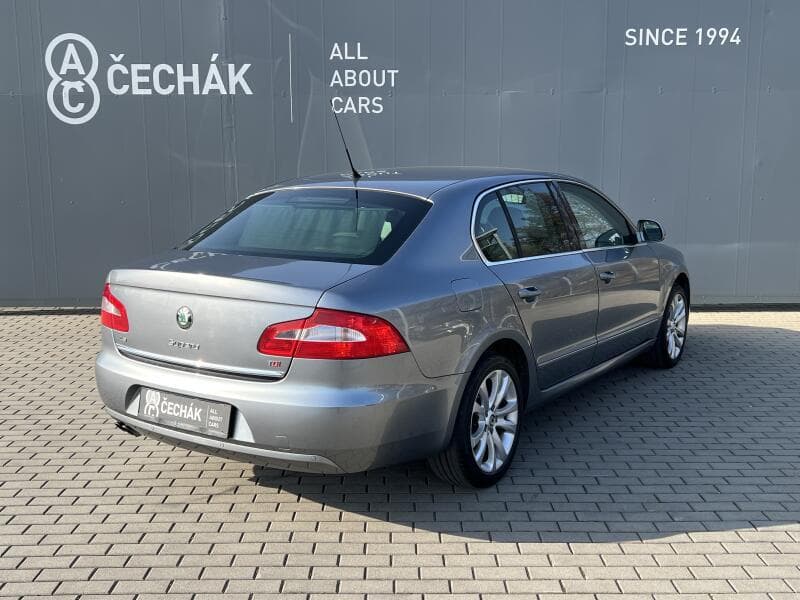 2009 Škoda SUPERB - 5