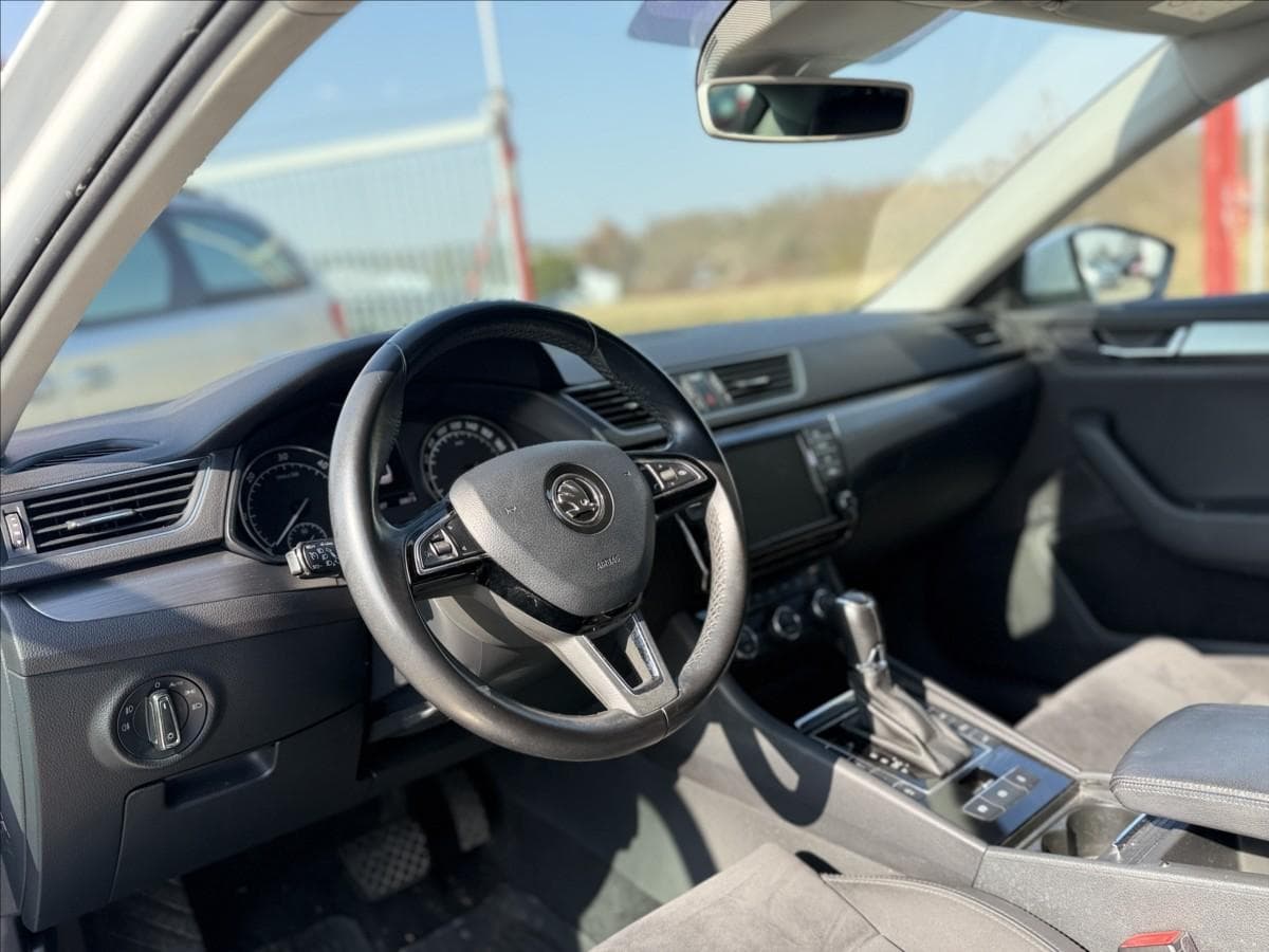 2016 Škoda SUPERB - 9