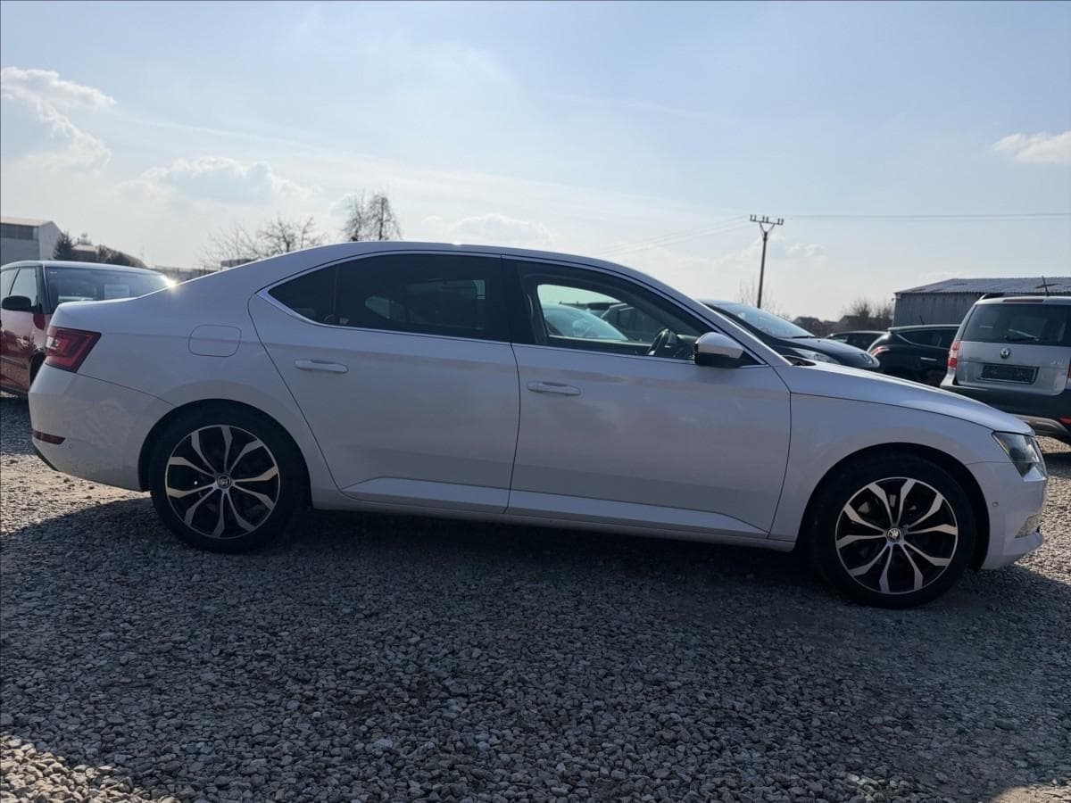 2016 Škoda SUPERB - 4