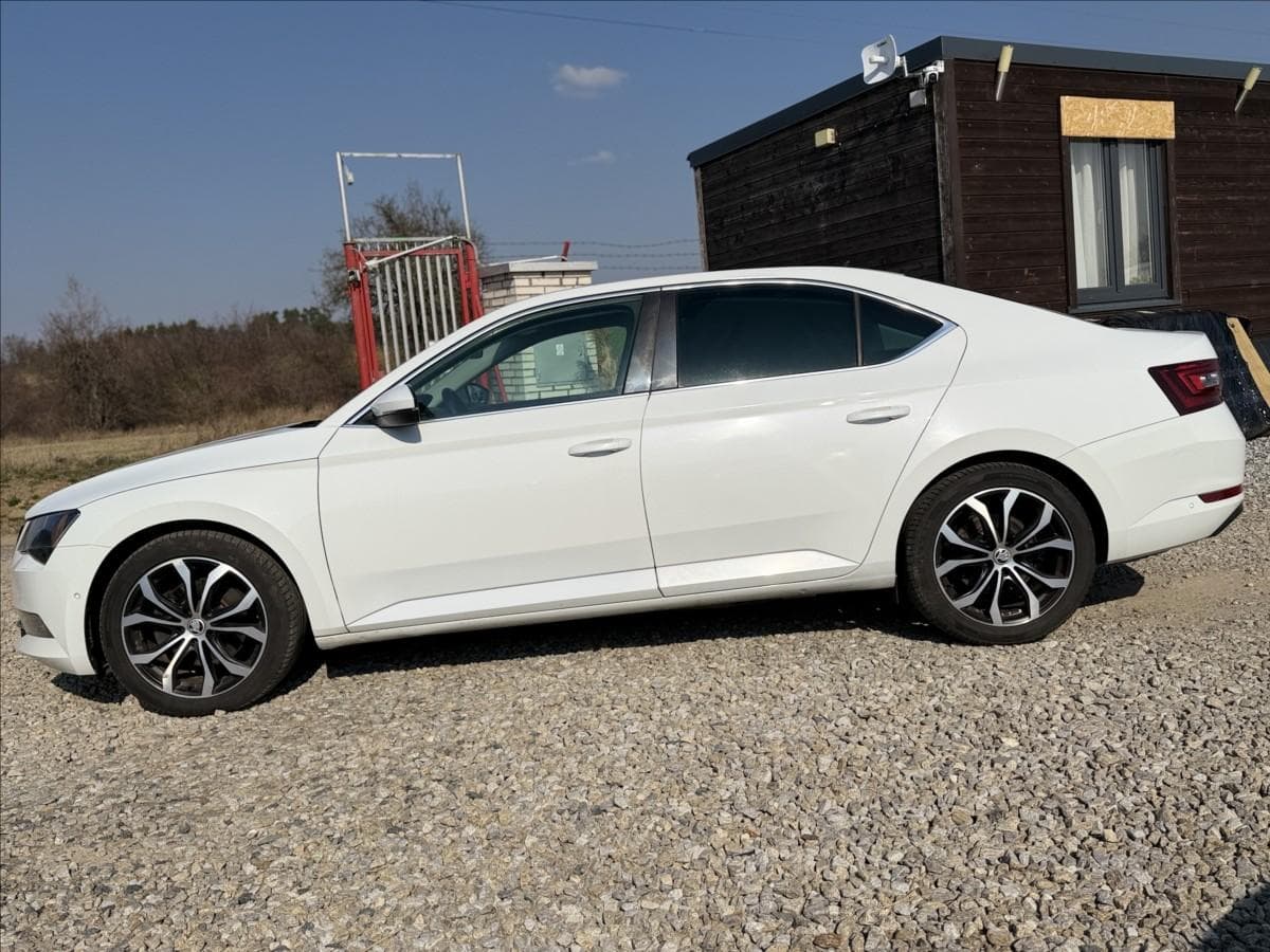 2016 Škoda SUPERB - 7