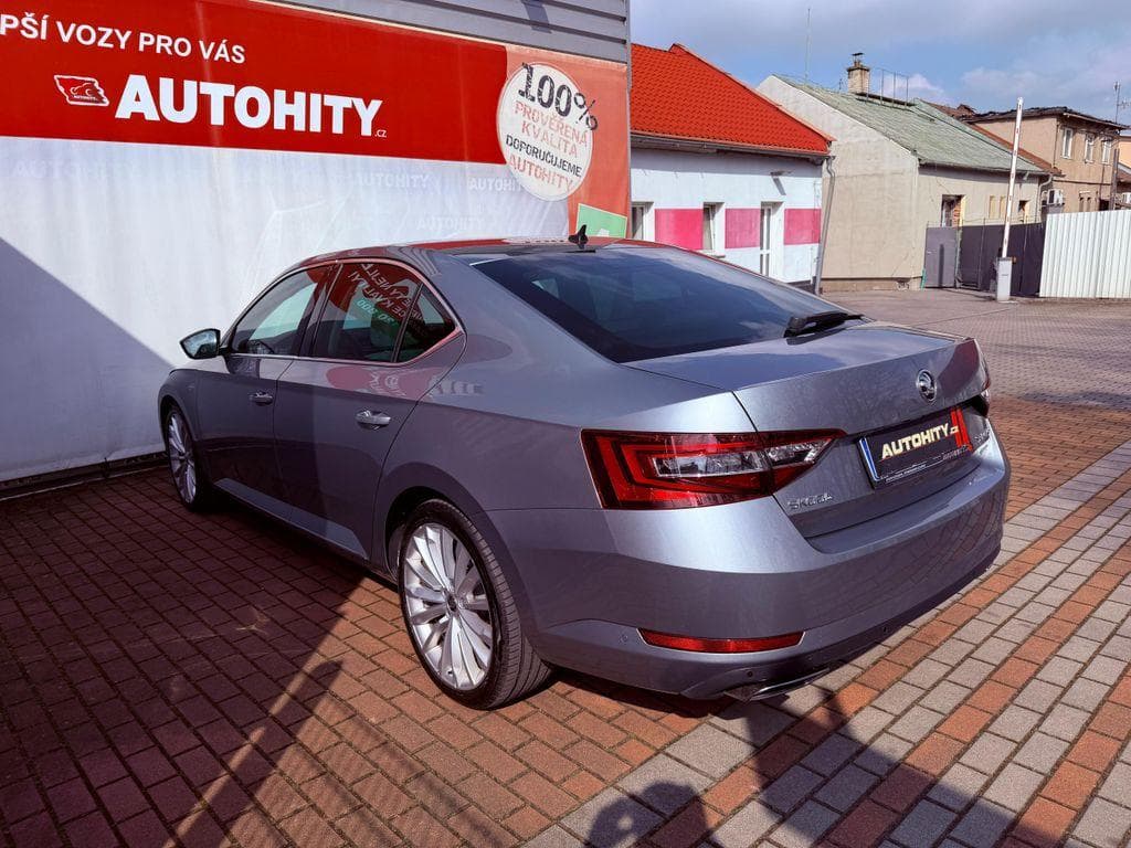 2018 Škoda SUPERB - 9