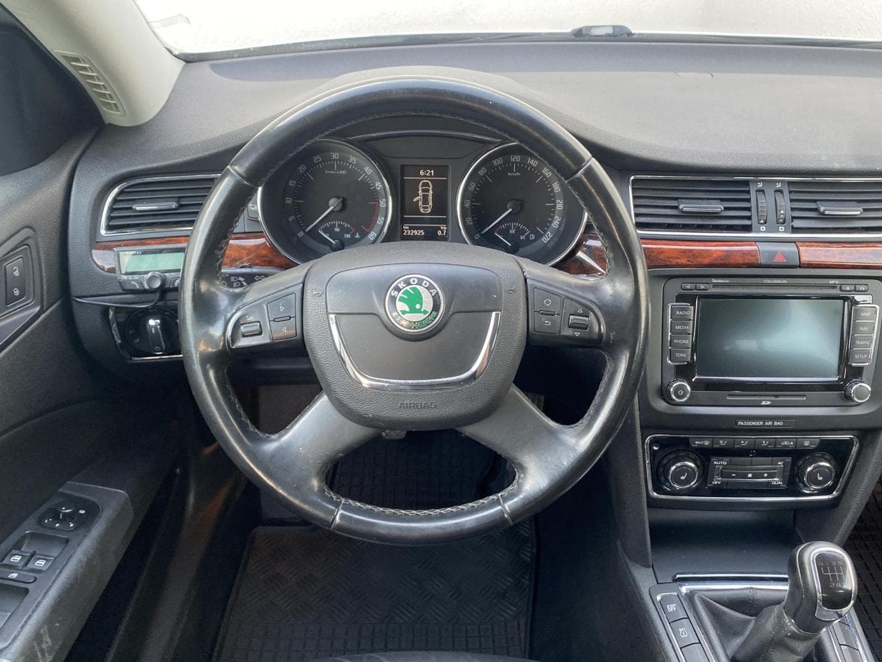 2010 Škoda SUPERB - 11