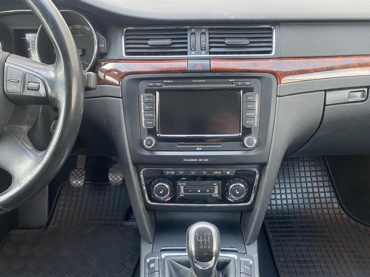 2010 Škoda SUPERB - 12