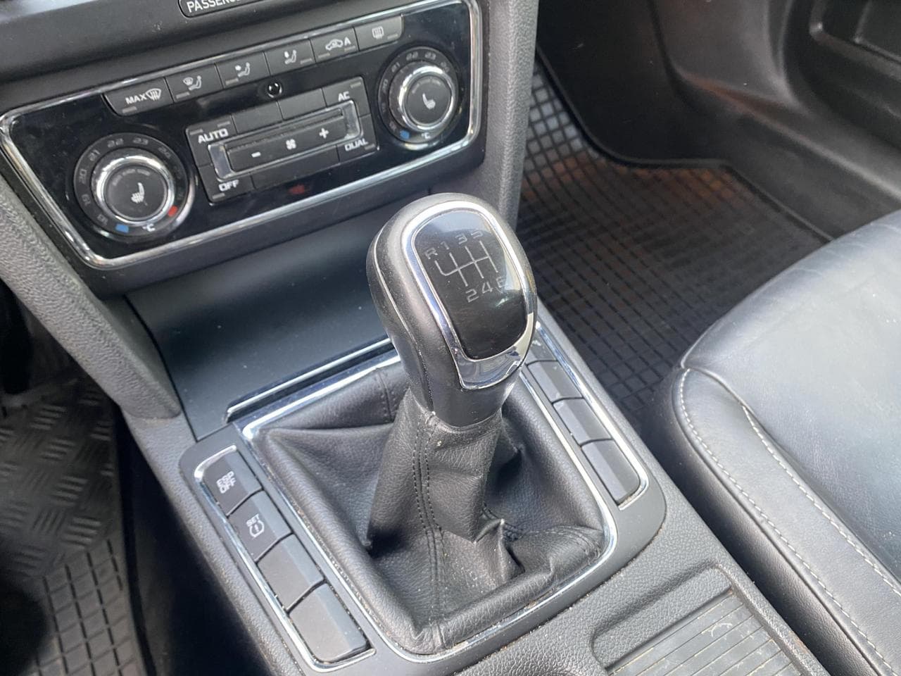 2010 Škoda SUPERB - 15