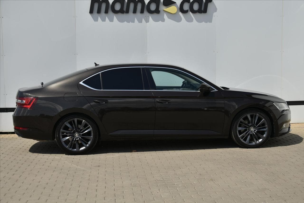 2016 Škoda SUPERB - 8
