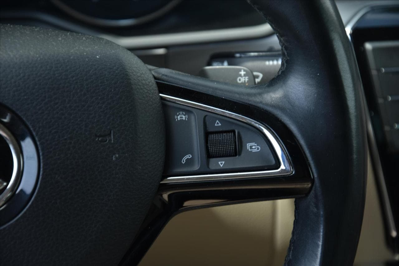 2016 Škoda SUPERB - 17