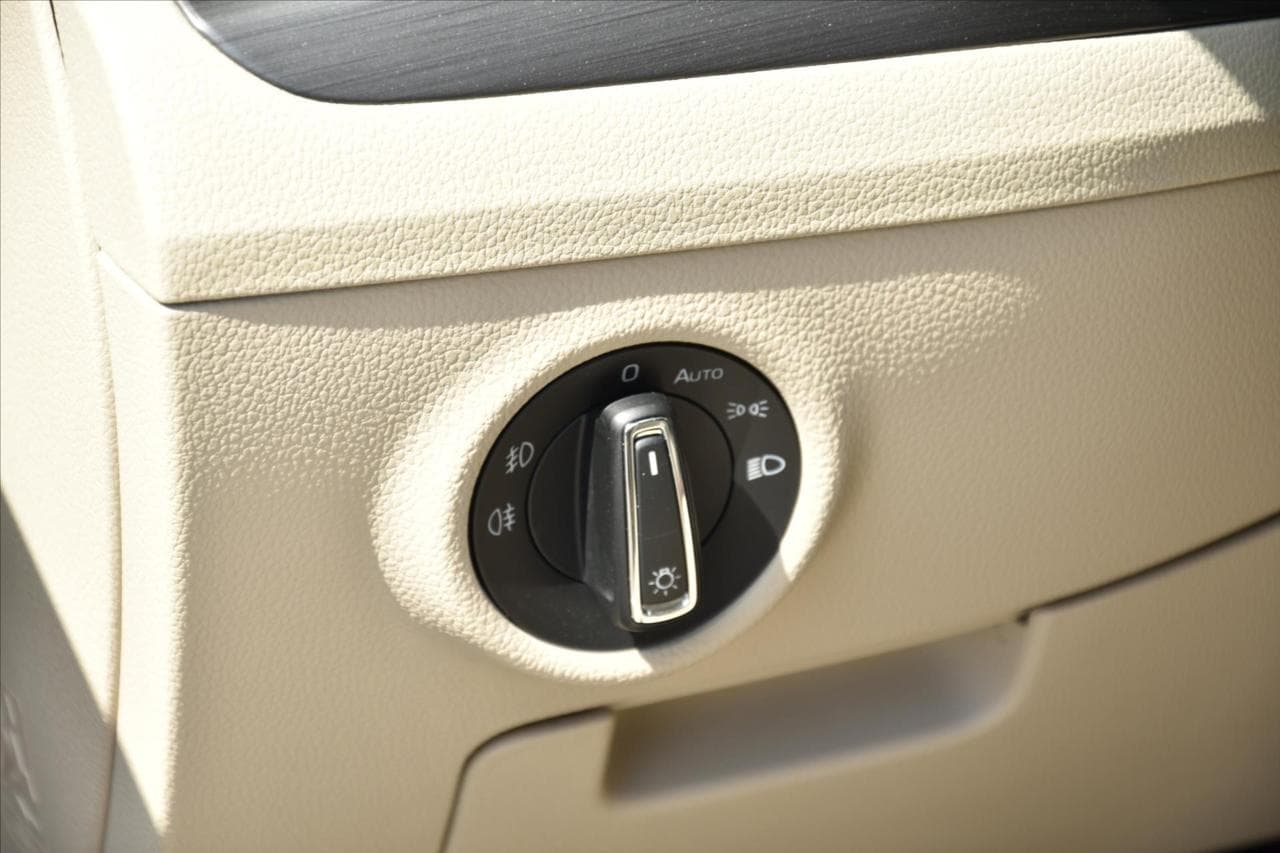 2016 Škoda SUPERB - 19