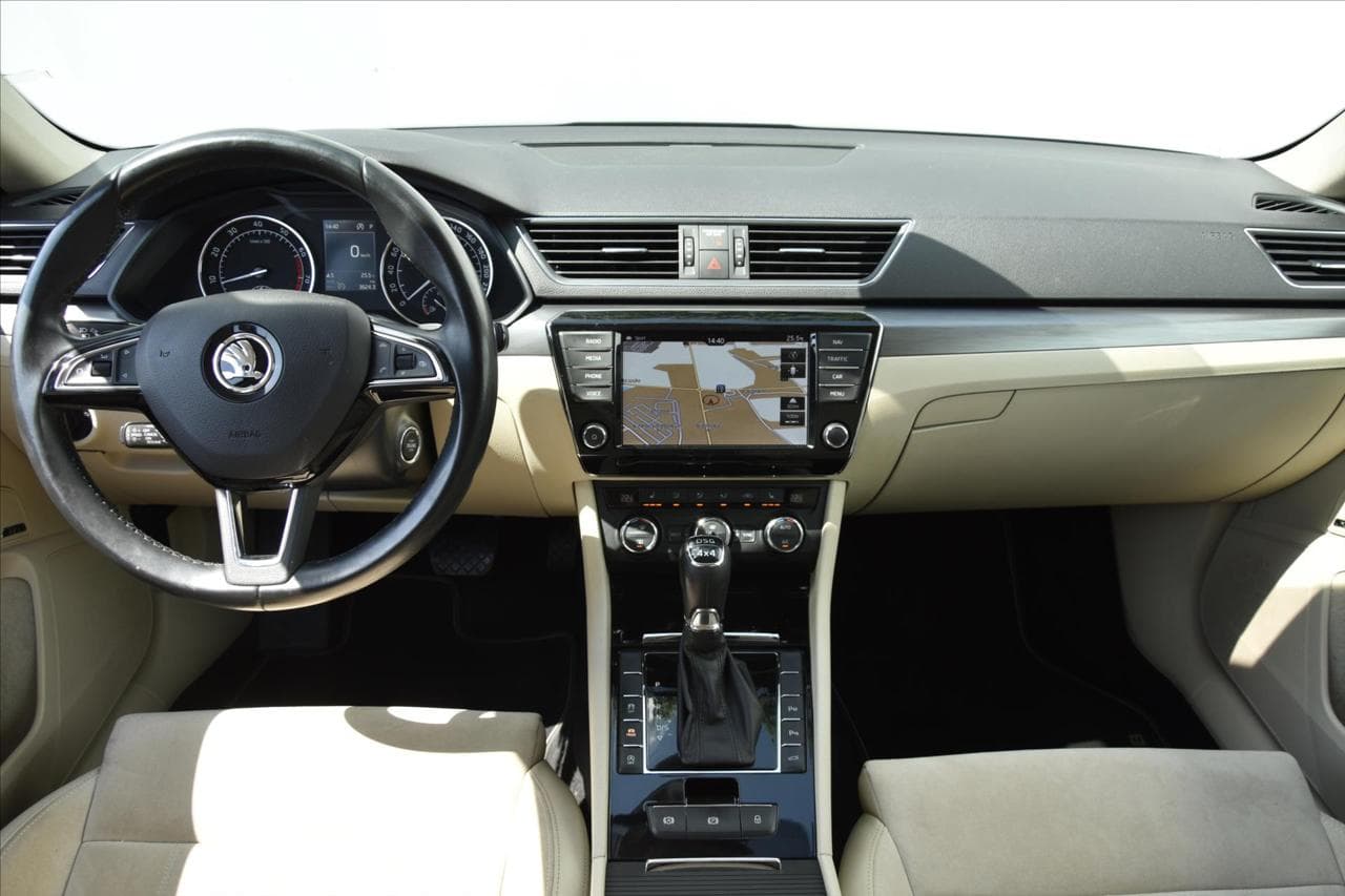 2016 Škoda SUPERB - 14