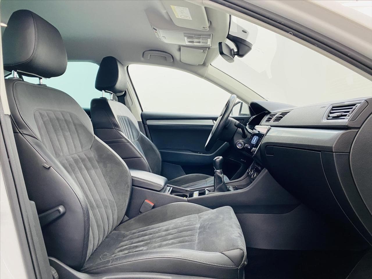 2019 Škoda SUPERB - 8