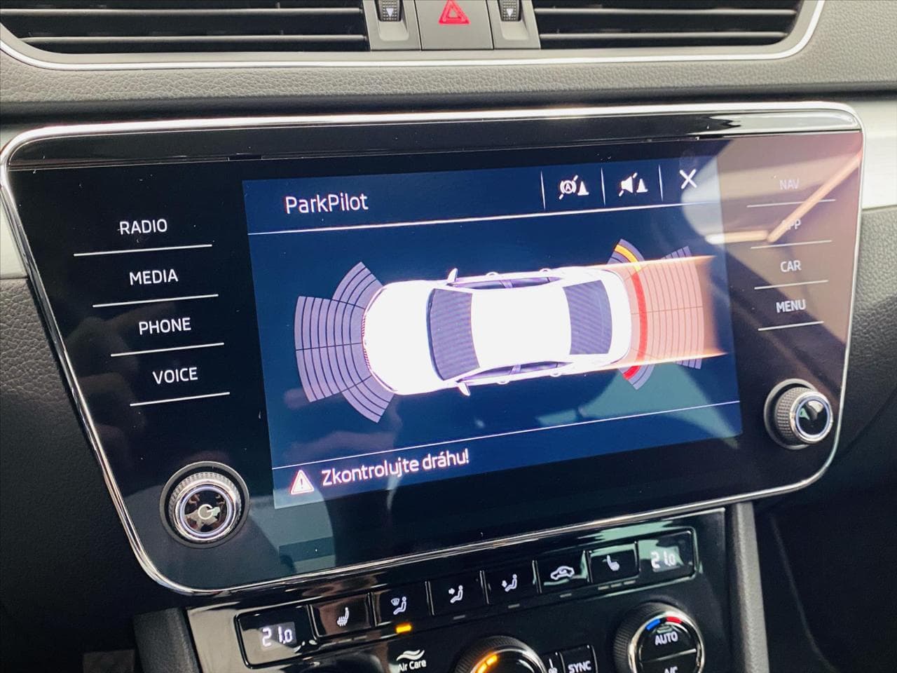 2019 Škoda SUPERB - 16