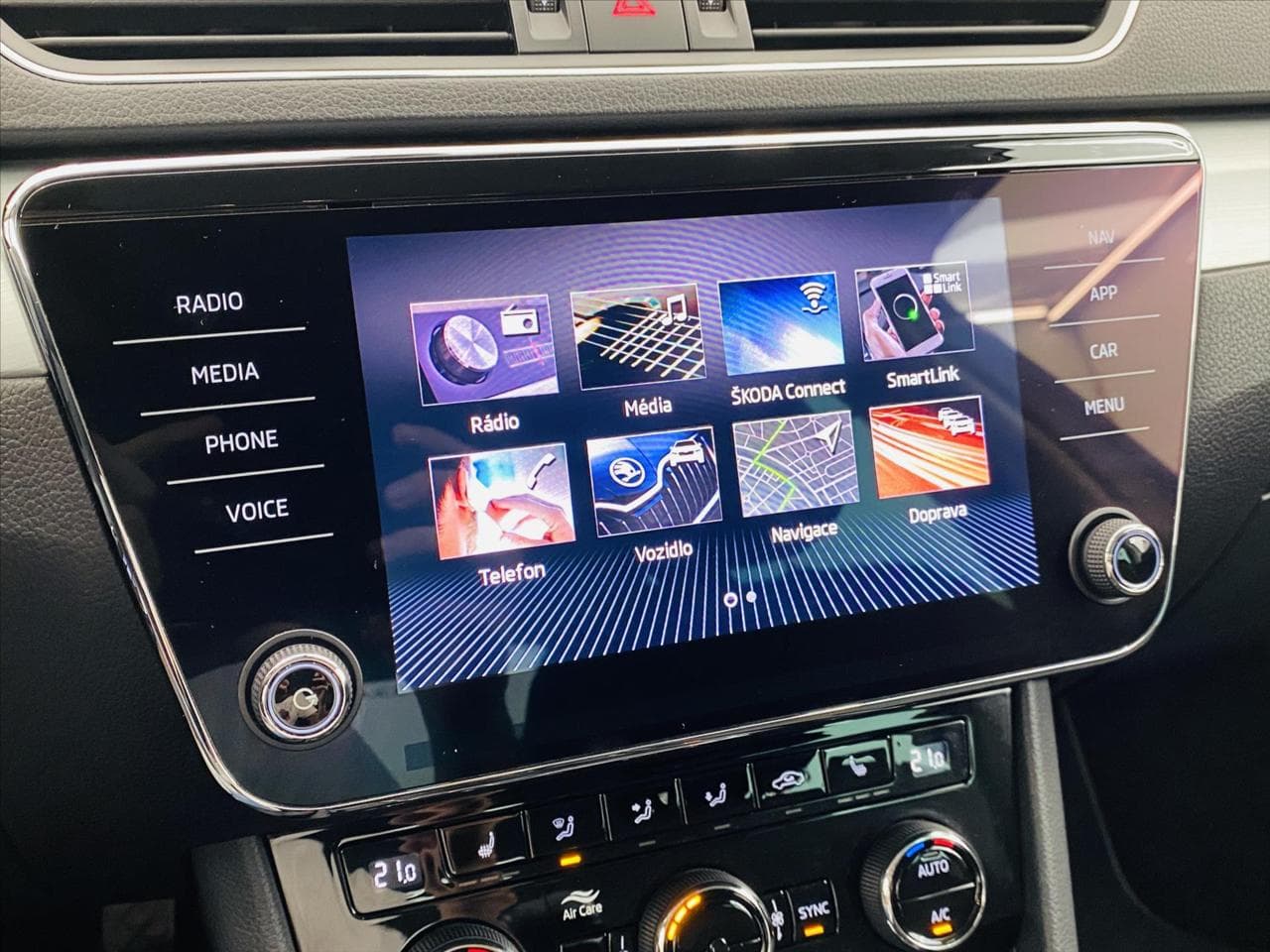 2019 Škoda SUPERB - 17
