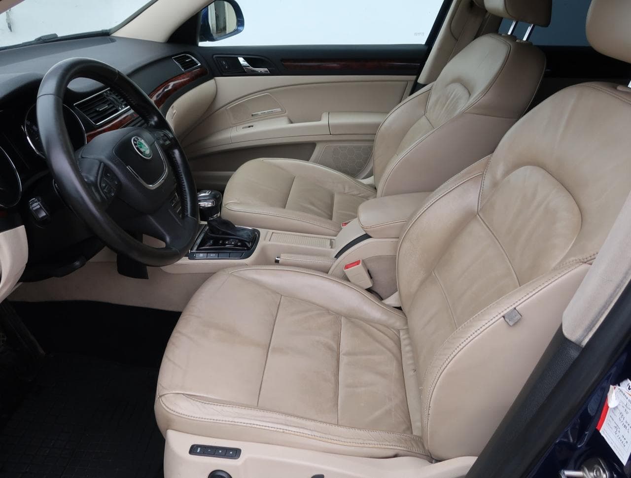 2009 Škoda SUPERB - 16